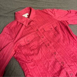 Women’s Button-Up light weight Shirt - size S